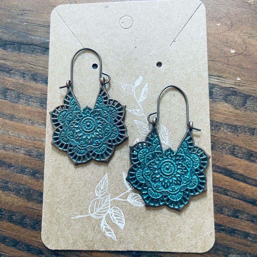 Hoop dangle earring